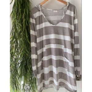 🤰🏻Striped, hooded, maternity top 🤰🏻